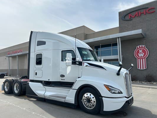 2026 Kenworth T680 Sleeper Trucks