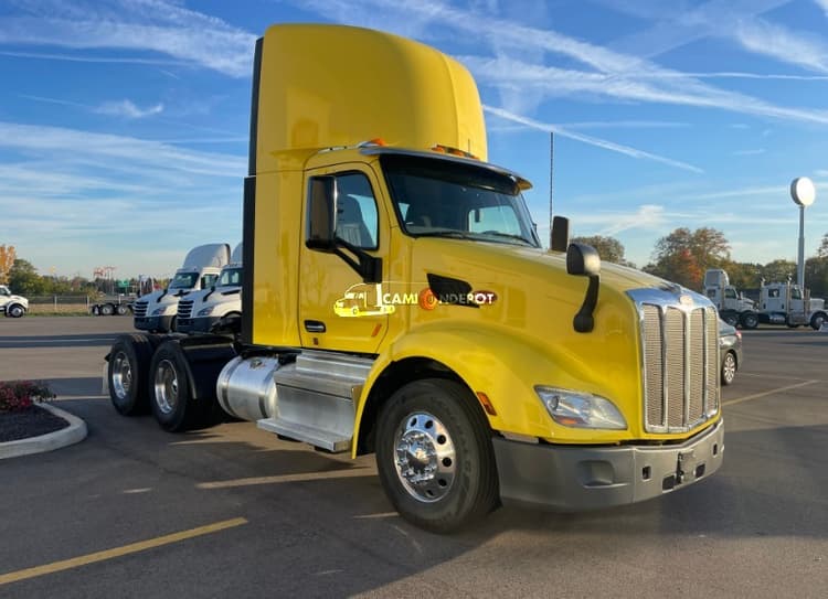 2021 Peterbilt 579 Day Cab Trucks