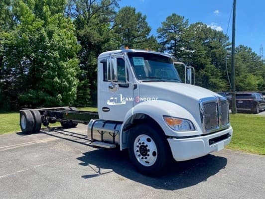2025 Kenworth T280 Cab & Chassis Trucks