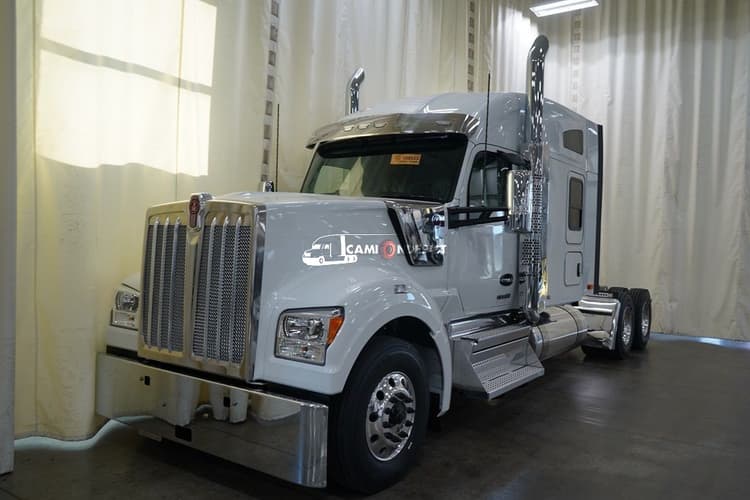 2026 Kenworth W990 Sleeper Trucks