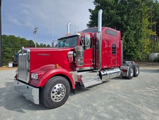 2025 Kenworth W900L Sleeper Trucks