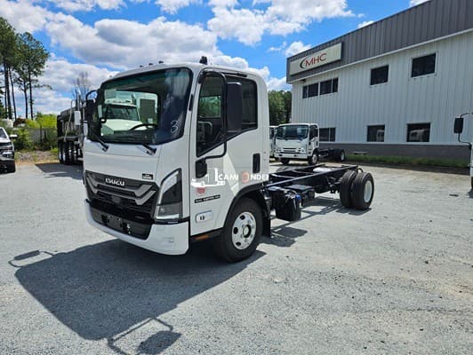 2025 Isuzu NPR HD Cab & Chassis Trucks