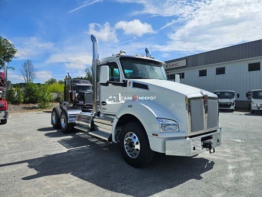 2025 Kenworth T880 Day Cab Trucks