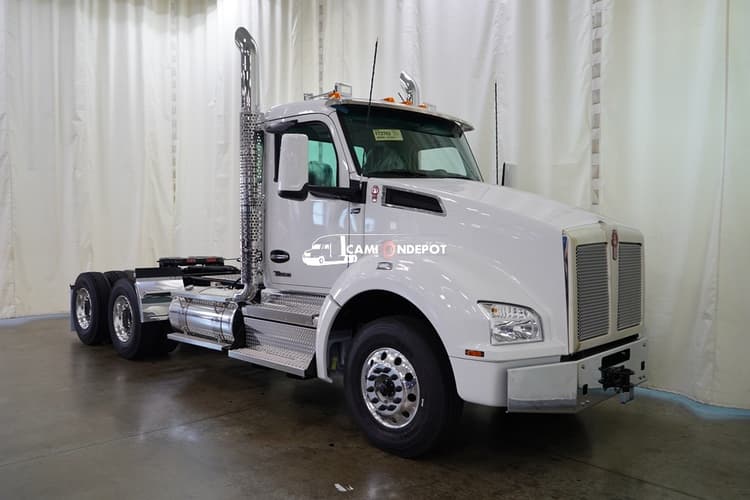 2025 Kenworth T880 Day Cab Trucks