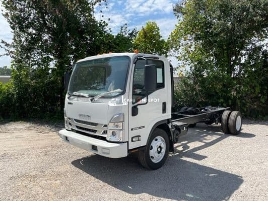 2025 Isuzu NRR Cab & Chassis Trucks