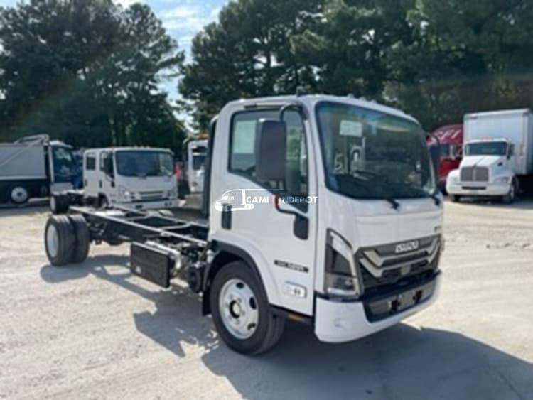 2025 Isuzu NRR Cab & Chassis Trucks