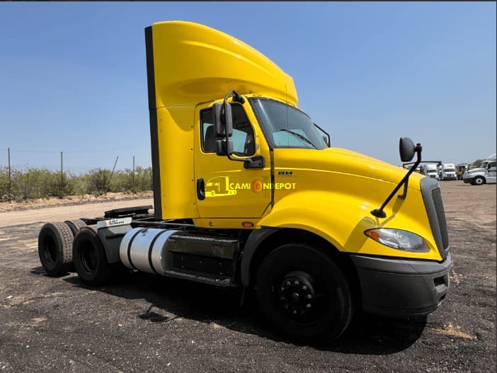 2018 International RH613 Day Cab Trucks