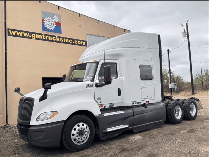 2019 International LT625 Sleeper Trucks