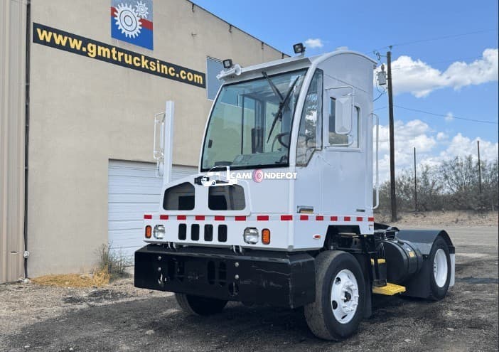 2019 Autocar SPOTTER  Yard Spotter Trucks