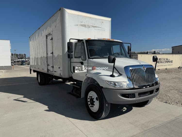 2019 International 4300 Box Trucks
