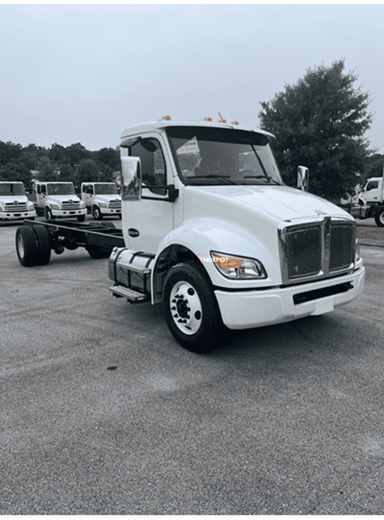 2025 Kenworth T280 Cab & Chassis Trucks
