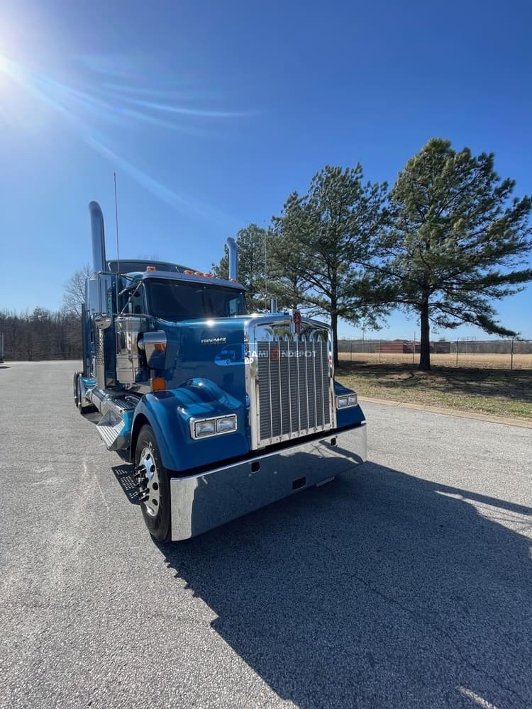 2026 Kenworth W900L Sleeper Trucks