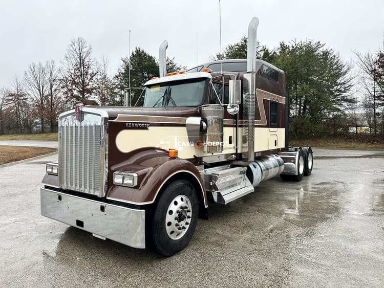 2026 Kenworth W900L Sleeper Trucks