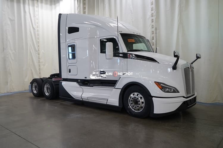 2026 Kenworth T680 Sleeper Trucks