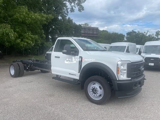 2024 Ford F550 Cab & Chassis Trucks