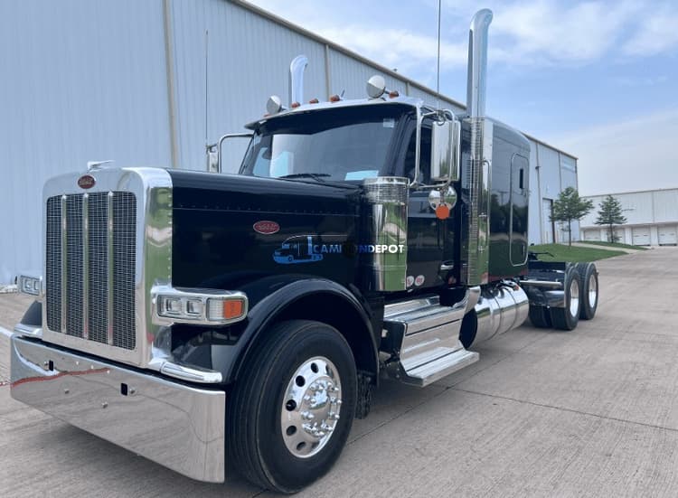 2026 Peterbilt 589 Sleeper Trucks