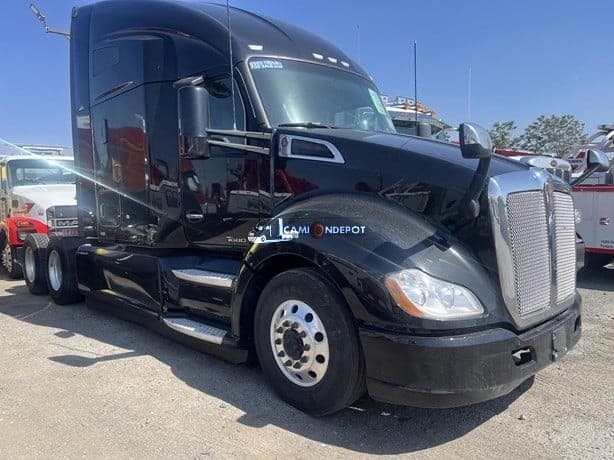2020 Kenworth T680 Sleeper Trucks