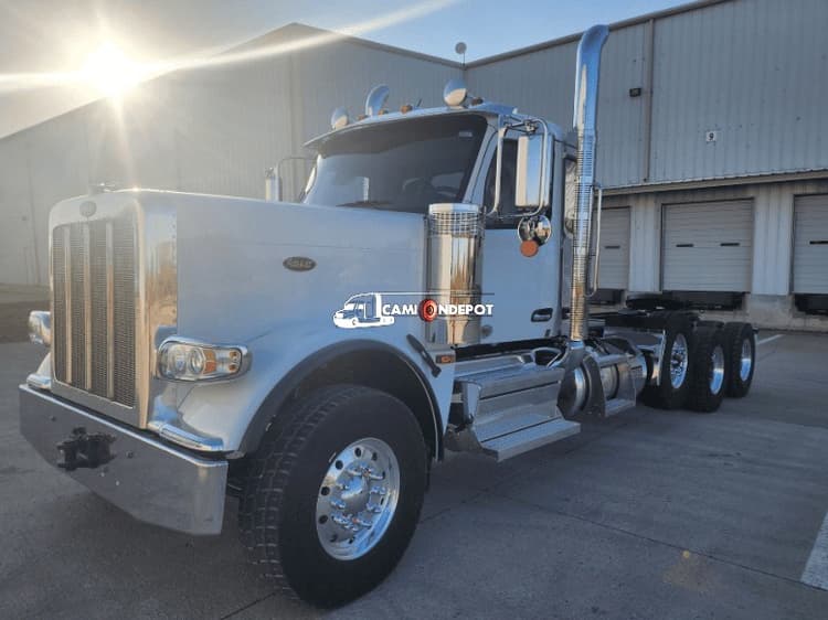 2025 Peterbilt 589 Day Cab Trucks