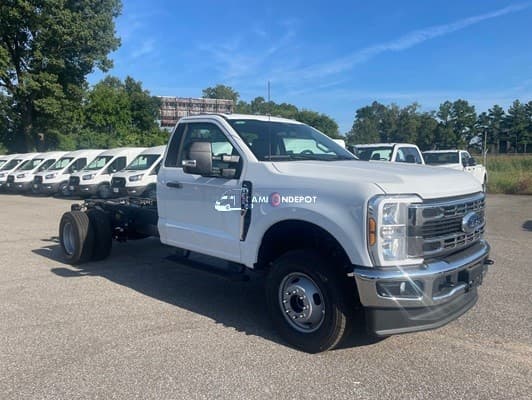 2024 Ford F350 Cab & Chassis Trucks