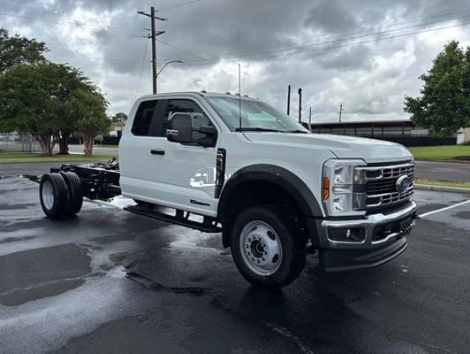 2025 Ford F550 Cab & Chassis Trucks