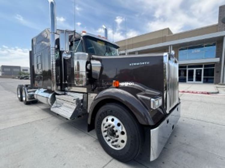 2026 Kenworth W900L Sleeper Trucks