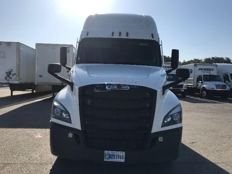 2023 Freightliner T12664ST Sleeper Trucks