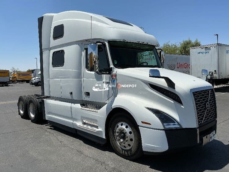 2022 Volvo VNL64860 Sleeper Trucks