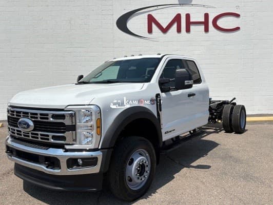 2025 Ford F550 Cab & Chassis Trucks