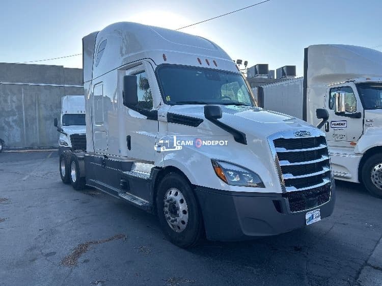 2022 Freightliner T12664ST Sleeper Trucks