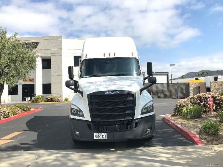 2022 Freightliner T12664ST Sleeper Trucks