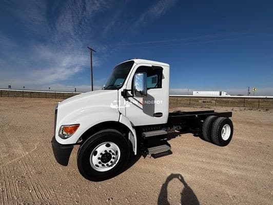 2025 Kenworth T280 Cab & Chassis Trucks