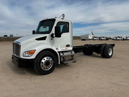 2025 Kenworth T380 Cab & Chassis Trucks