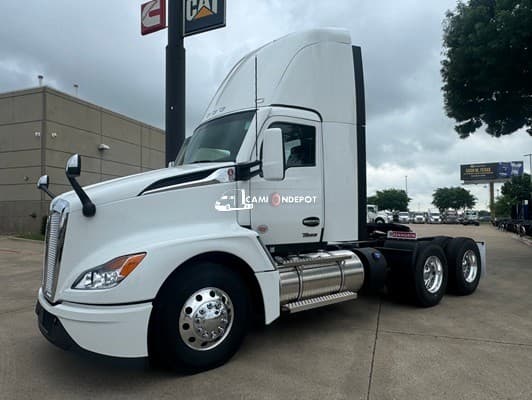 2026 Kenworth T680 Day Cab Trucks