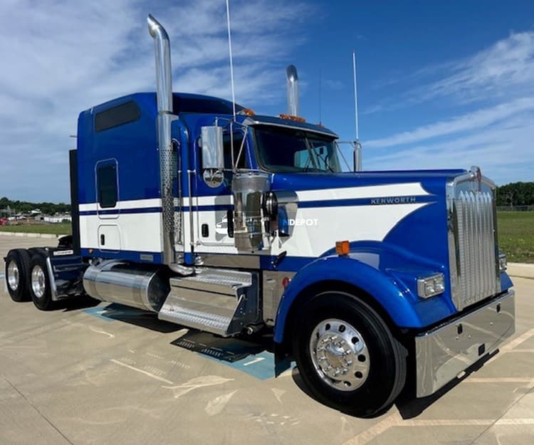 2026 Kenworth W900L Sleeper Trucks