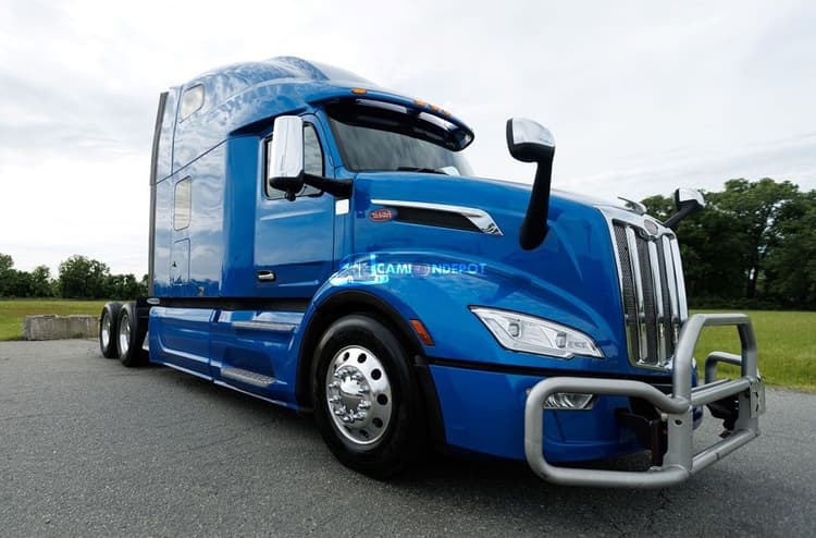 2023 Peterbilt 579 Sleeper Trucks
