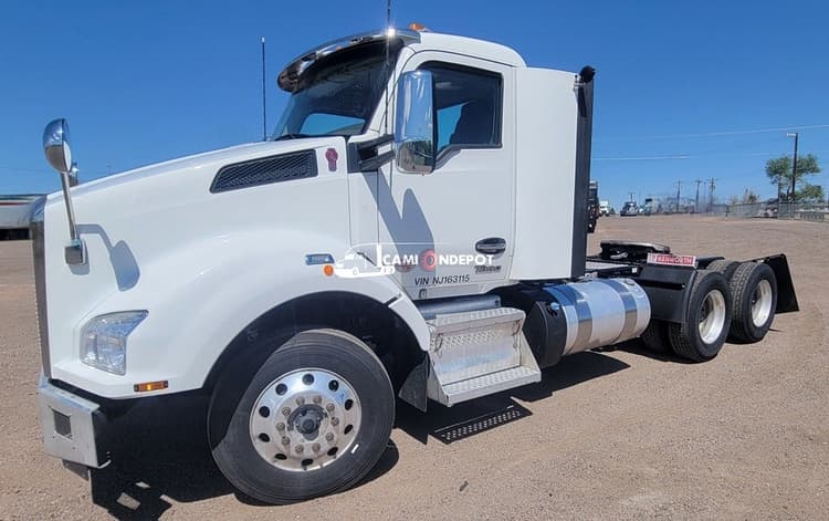 2022 Kenworth T880 Day Cab Trucks
