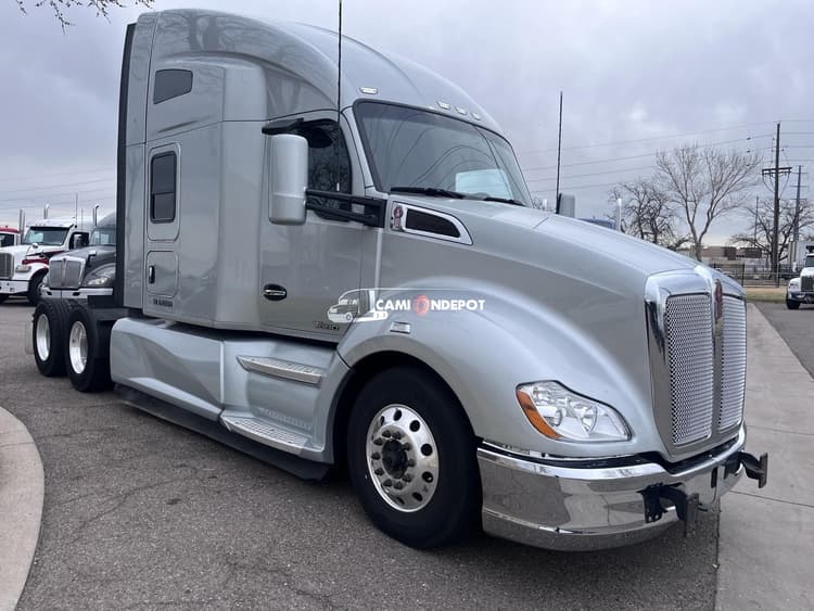 2022 Kenworth T680 Sleeper Trucks