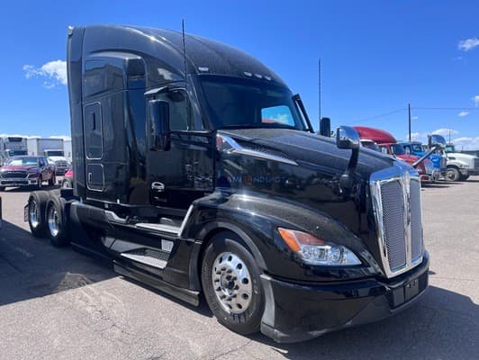 2022 Kenworth T680 Sleeper Trucks