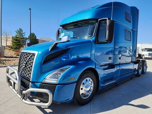 2020 Volvo VNL64T860 Sleeper Trucks