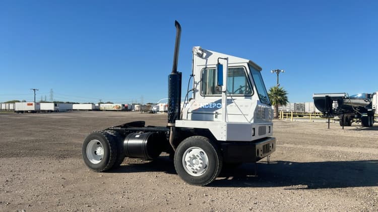 2007 Kamar Ottawa YARDMULE Yard Spotter Trucks