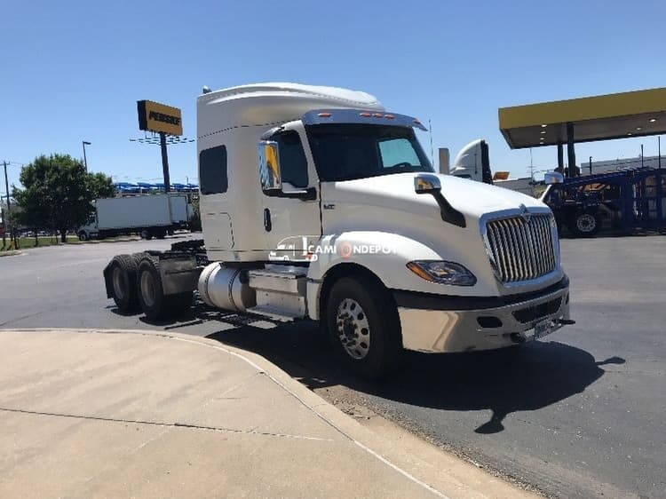 2022 International LT625 Sleeper Trucks
