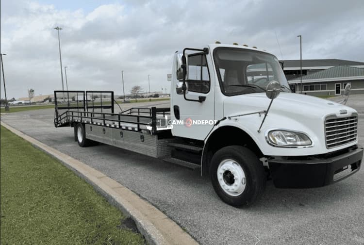 2018 Freightliner BUSINESS CLASS M2 106 Flatbed Trucks