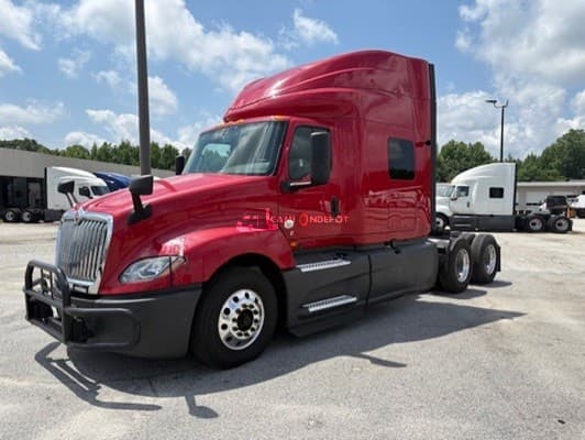 2020 International LT625 Sleeper Trucks