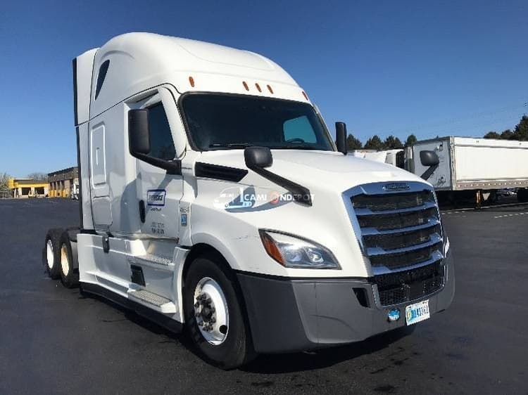 2022 Freightliner T12664ST Sleeper Trucks