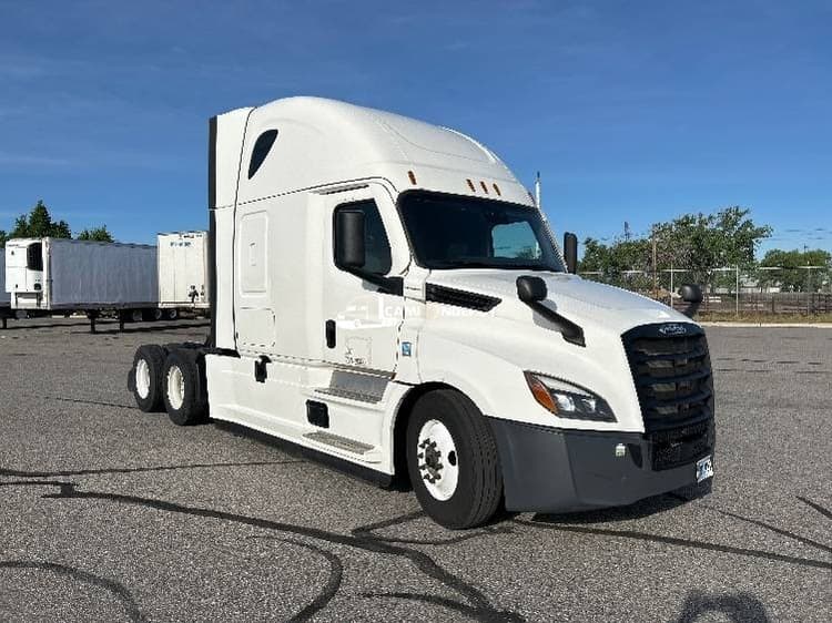 2022 Freightliner T12664ST Sleeper Trucks