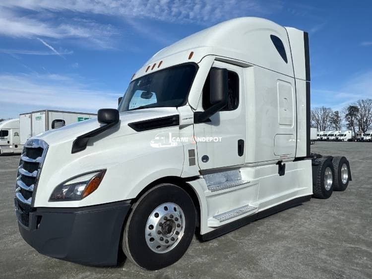 2021 Freightliner T12664ST Sleeper Trucks