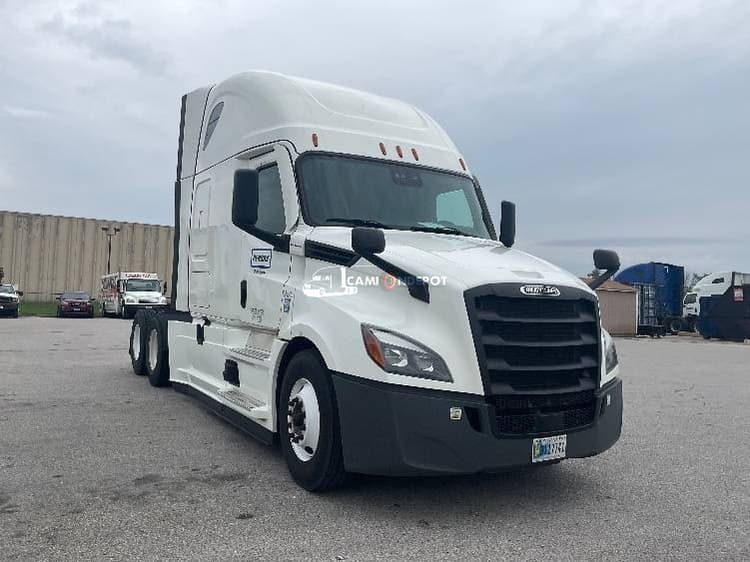 2022 Freightliner T12664ST Sleeper Trucks