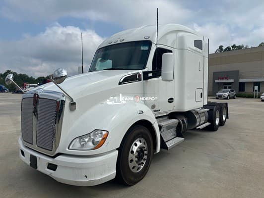 2019 Kenworth T680 Sleeper Trucks