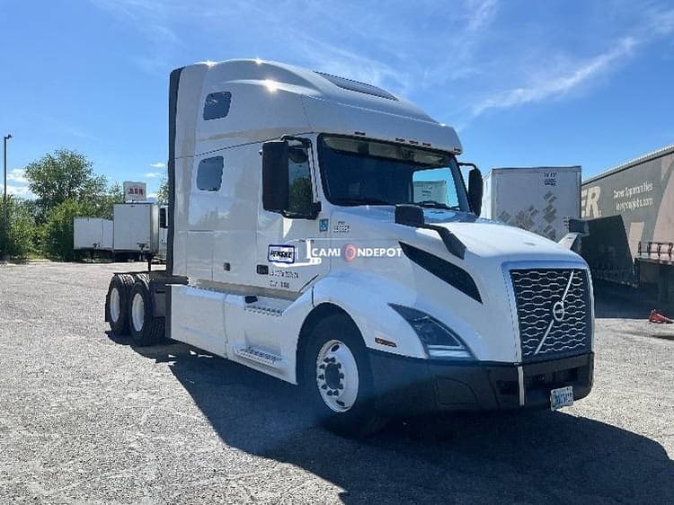 2022 Volvo VNL64760 Sleeper Trucks