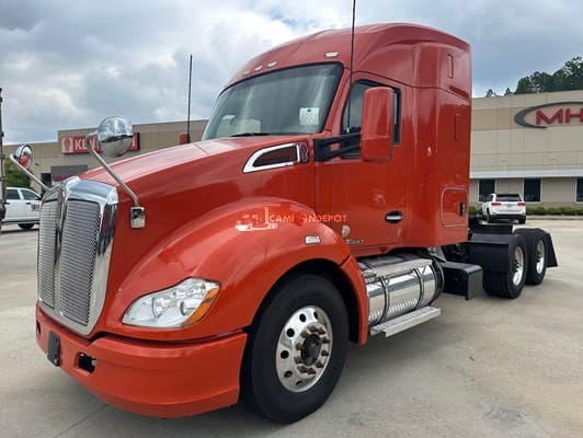 2020 Kenworth T680 Sleeper Trucks